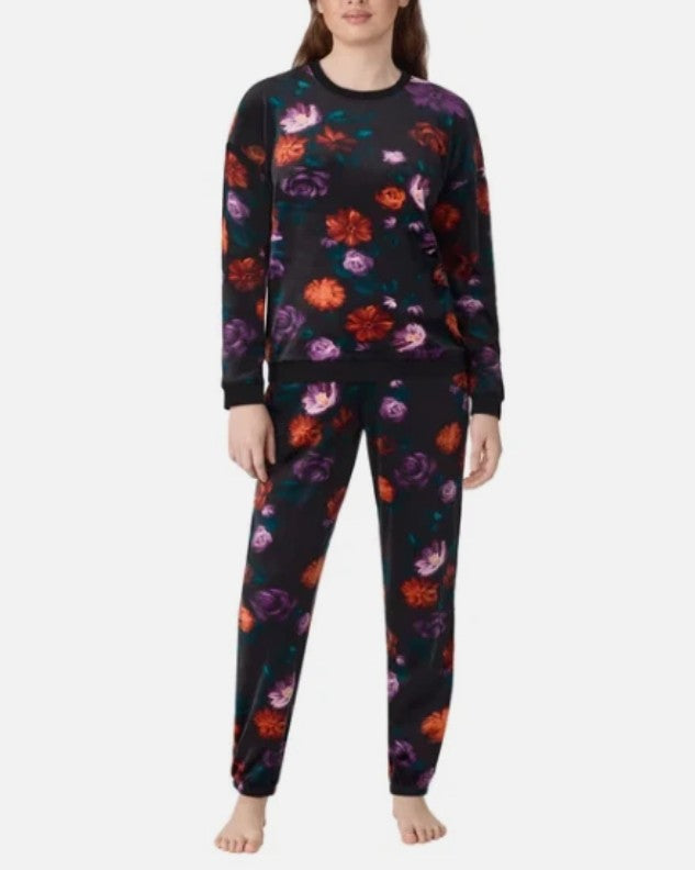 Room Service Women's Size Medium, 2-piece Jogger Pajama Set, Black Floral