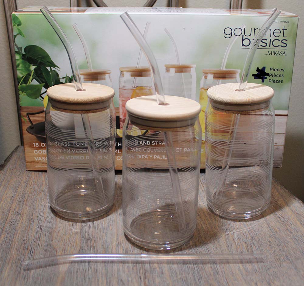 Mikasa Gourmet Basics 18 oz Glass Tumblers w/ Lid and Straw Set of 3