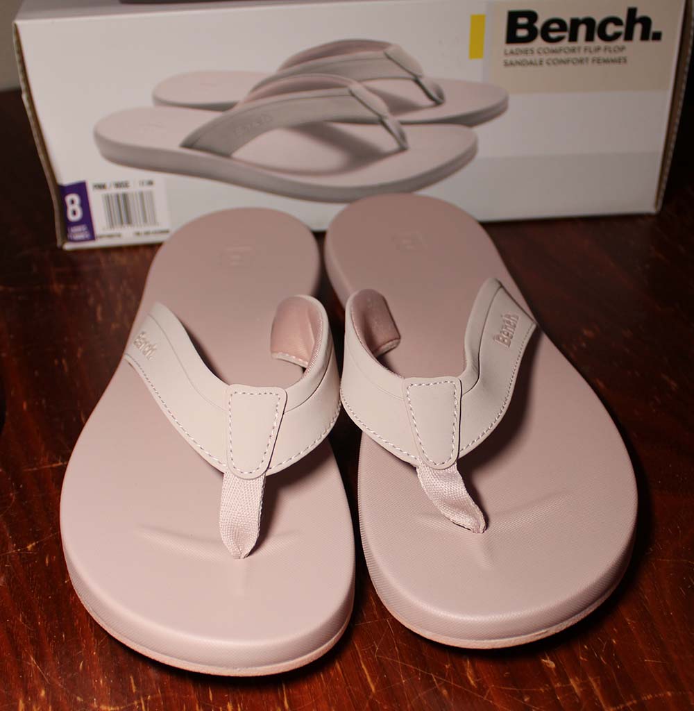 Bench Ladies' Size 8 Comfort Flip Flops Sandals, Pink, New in Box