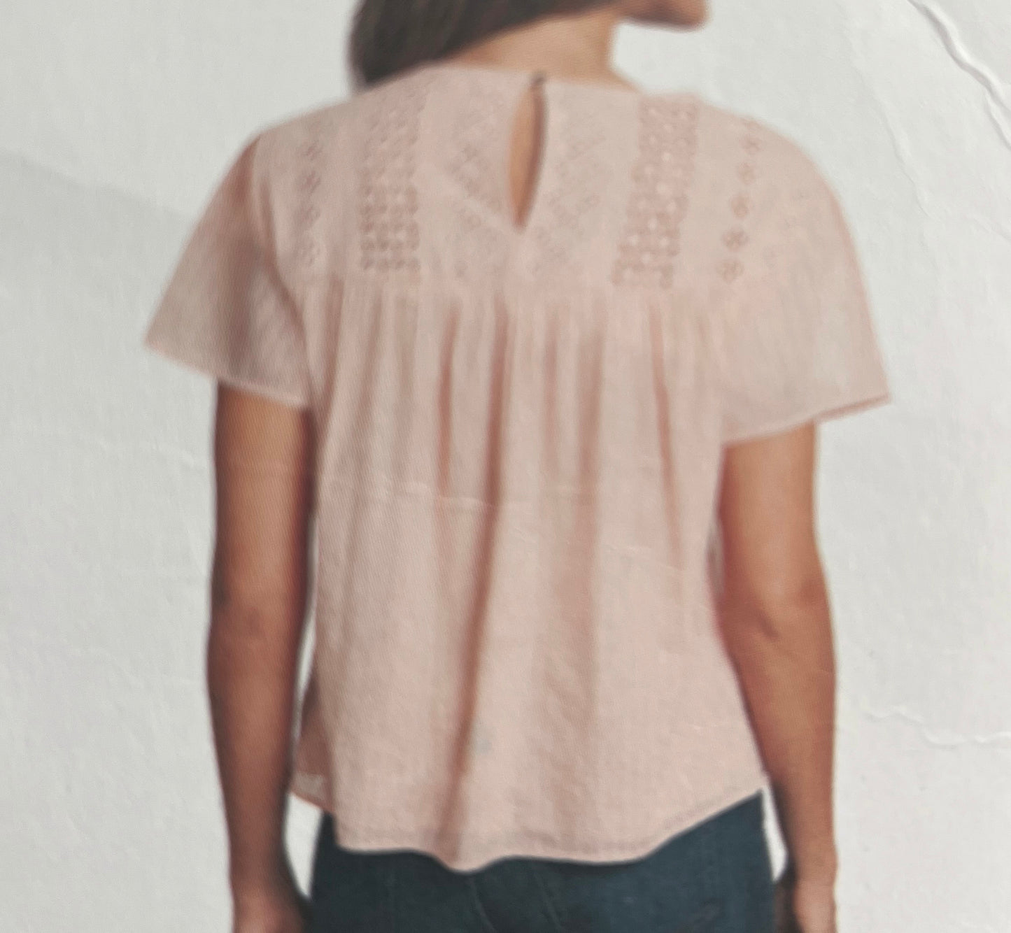 Ella Moss Women's Size Large (12-14) Ruffle Keyhole Back Blouse, Cameo Rose Pink