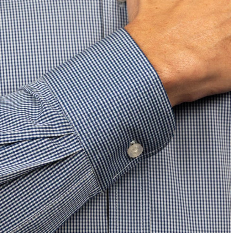 Chaps Men Size Large (16-16.5 34/35) Button-Down Dress Shirt, Blue Checks