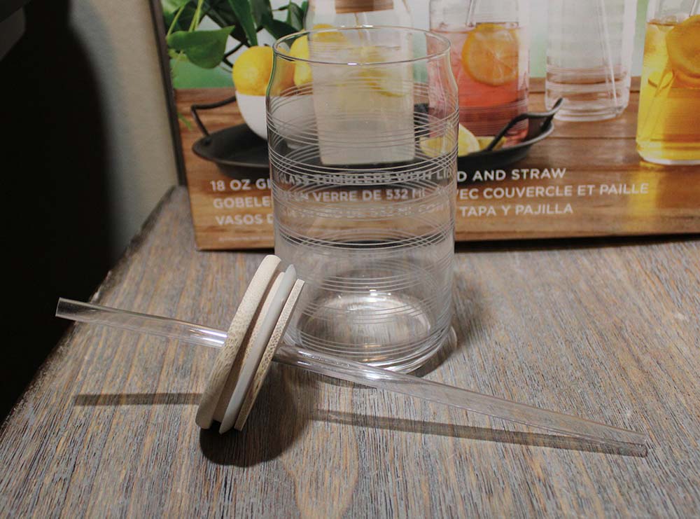 Mikasa Gourmet Basics 18 oz Glass Tumblers w/ Lid and Straw Set of 3