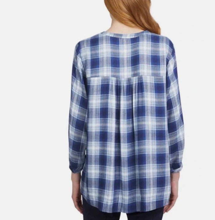 Wrangler Women's Size Large (12-14) Long Sleeve Plaid Blouse, Blue
