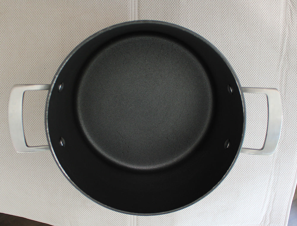 Kirkland Signature 8-qt. Covered Stockpot Saucepan Non-Stick Hard Anodized