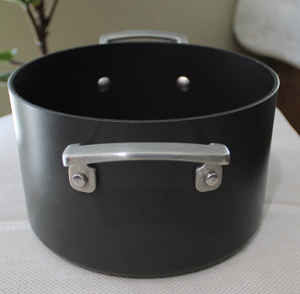 Kirkland Signature 4-qt. Covered Stockpot Saucepan Non-Stick Hard Anodized