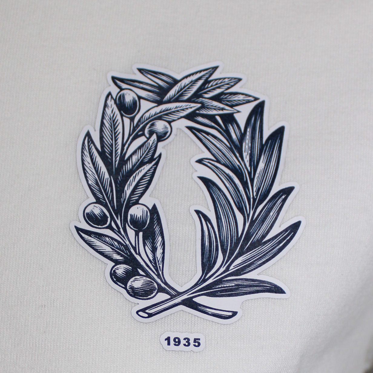 Lands End Women's Size Small Short Sleeve T-Shirt, White, Branch Wreath 1935
