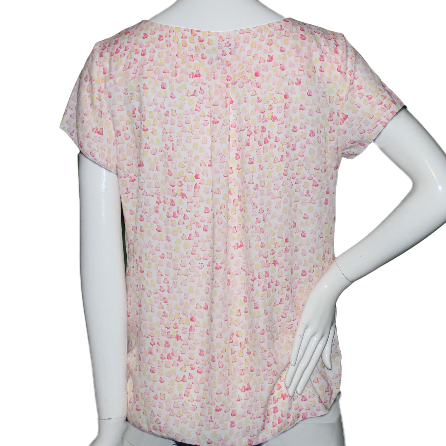 Lands End Women Size 6 Petite, Short Sleeve Crepe Print Tee, Whisper Pink Print
