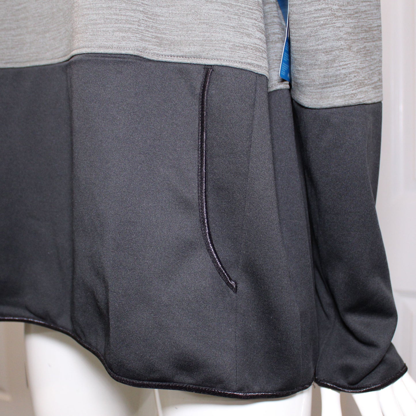 Columbia Ladies' Size X-Large, Funnel Neck Pullover, Charcoal Heather-Black