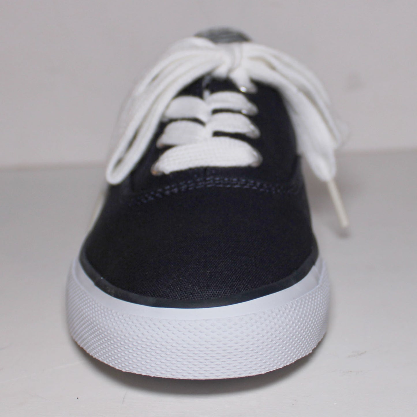 Lands End Mainstay Womens Size 5.5, Canvas Oxford Sneaker, Classic Navy