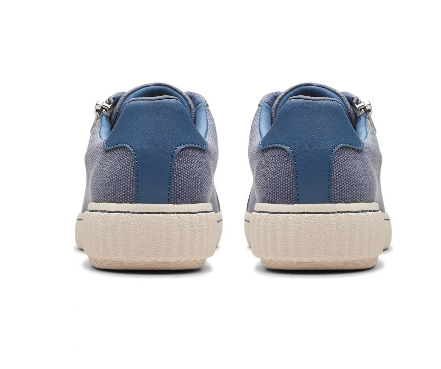 Clarks Women's Size 6 Wide Caroline Echo Slip On Sneakers Comfort Shoes, Denim