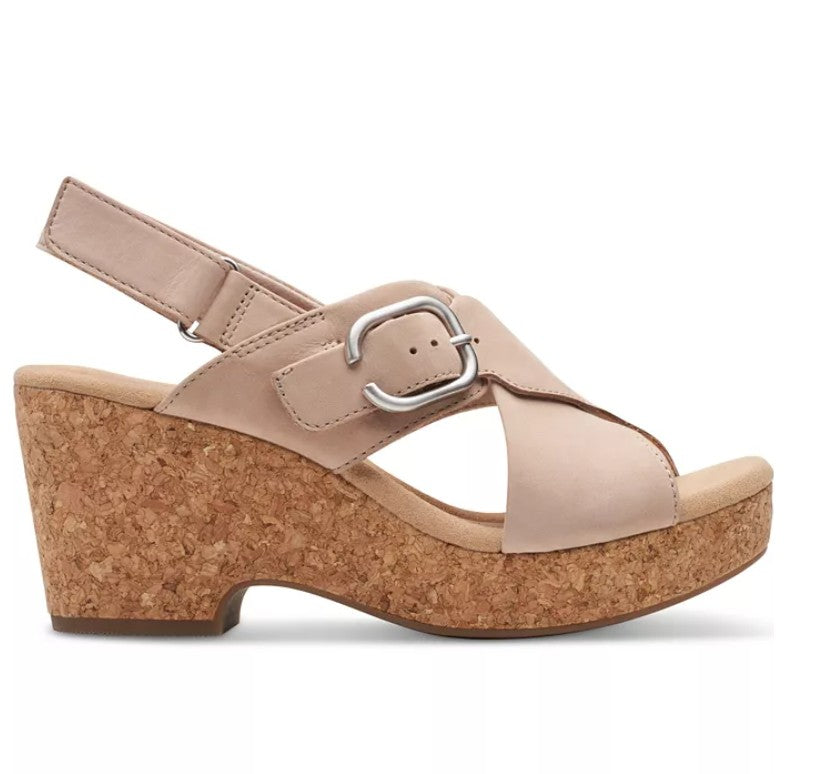 Clarks Women's Size 6, Giselle Dove Wedge Sandals, Sand Nubuck