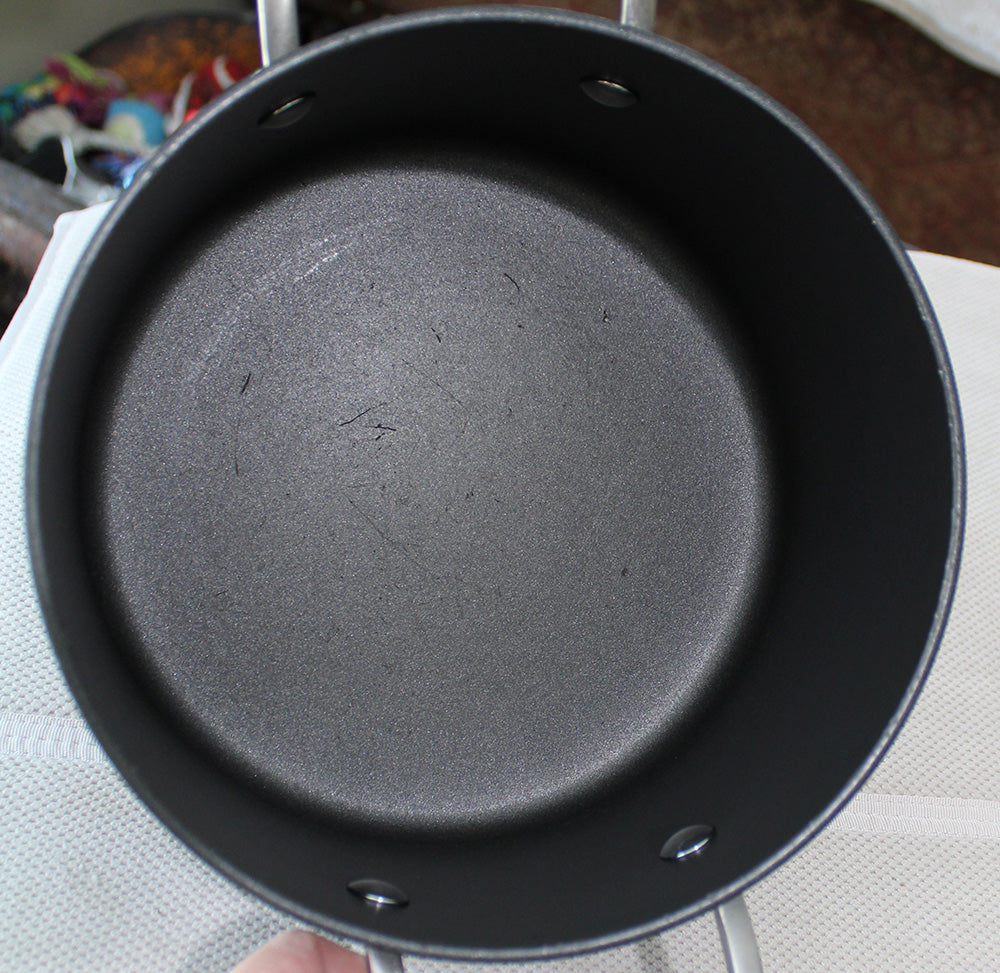 Kirkland Signature 4-qt. Covered Stockpot Saucepan Non-Stick Hard Anodized