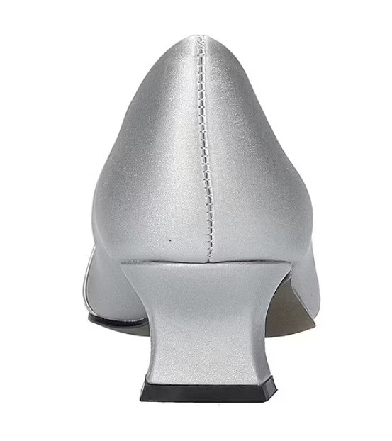Easy Street Women's Size 7 M, Waive Square Low Heel Pumps Dress Shoes, Silver