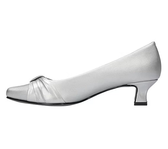 Easy Street Women's Size 7 M, Waive Square Low Heel Pumps Dress Shoes, Silver