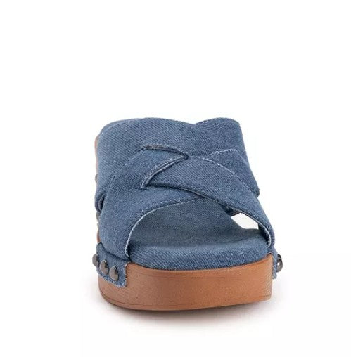 MUK LUKS Women's Size 9, Cadence Criss Cross Slide Sandals, Denim Blue