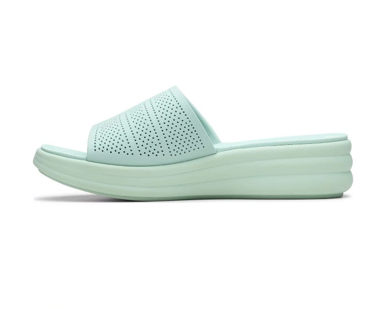 Clarks Cloudsteppers Women's Size 7, Drift Twist Slip-On Sandals, Mint, Grade A