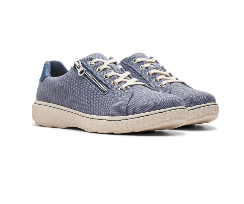 Clarks Women's Size 6 Wide Caroline Echo Slip On Sneakers Comfort Shoes, Denim