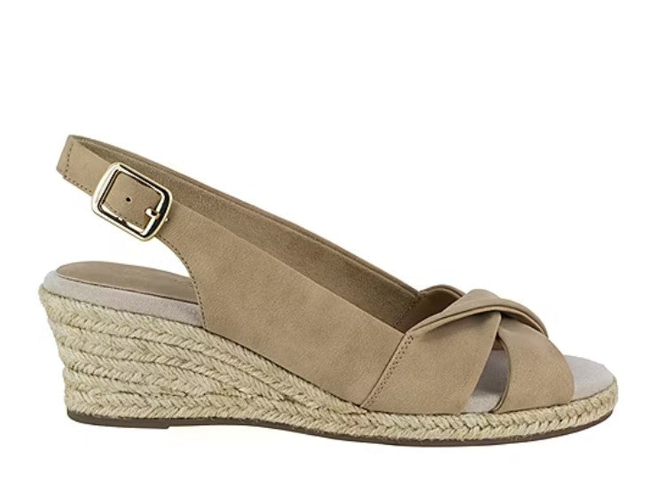 Easy Street Women's Size 6.5, Maureen Espadrille Wedge Sandals, Beige, Grade A