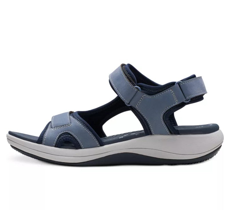Clarks Womens Size 8.5, Cloudsteppers Mira Bay Strappy Sport Sandals, Denim Blue