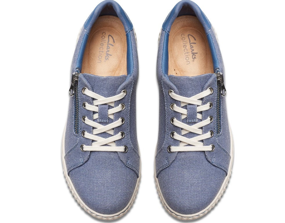 Clarks Women's Size 6 Wide Caroline Echo Slip On Sneakers Comfort Shoes, Denim