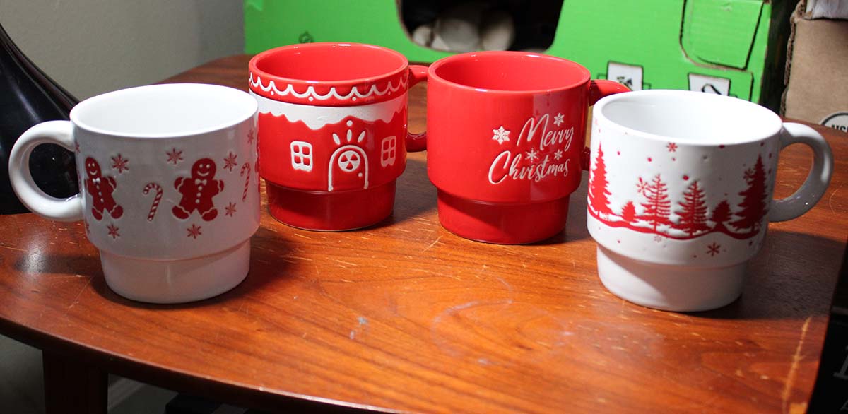 Signature Housewares Holiday Stoneware Mugs 13.5 oz. with Wire Tower, Set of 4