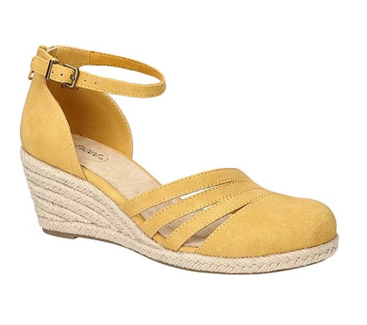 Easy Street Womens Size 9 M, Daytona Espadrille Closed Toe Wedge Sandals, Yellow