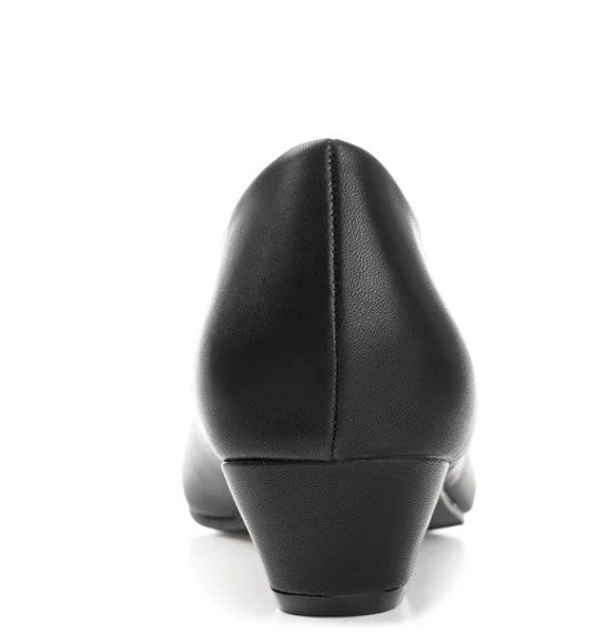 Journee Collection Saar Women's Size 7 Wide, Low Block Heel Pumps, Black