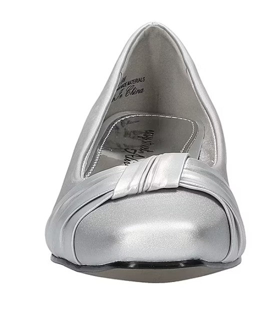 Easy Street Women's Size 7 M, Waive Square Low Heel Pumps Dress Shoes, Silver