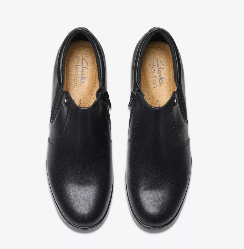 Clarks Women Size 8, Emily 2 Reyna Ankle Booties, Black Leather, New (NO BOX)