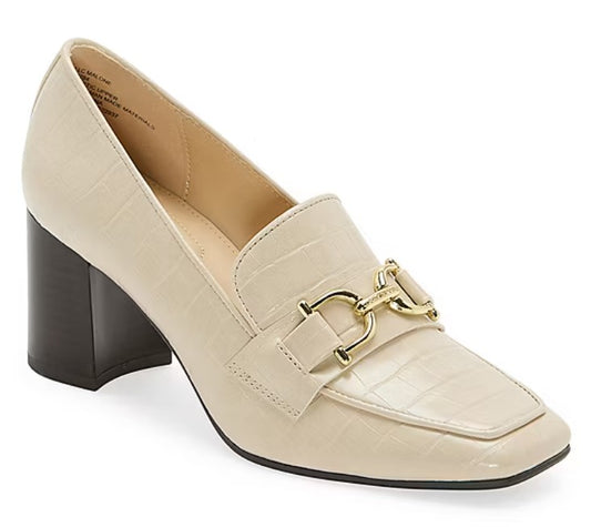 Liz Claiborne Women's Size 8.5, Malone Moc Toe Mid Heeled Loafers, Cream