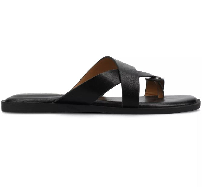 Journee Collection Women's Size 9.5 Prizzie Toe Ring Strappy Flat Sandals, Black