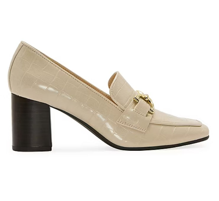 Liz Claiborne Women's Size 8.5, Malone Moc Toe Mid Heeled Loafers, Cream