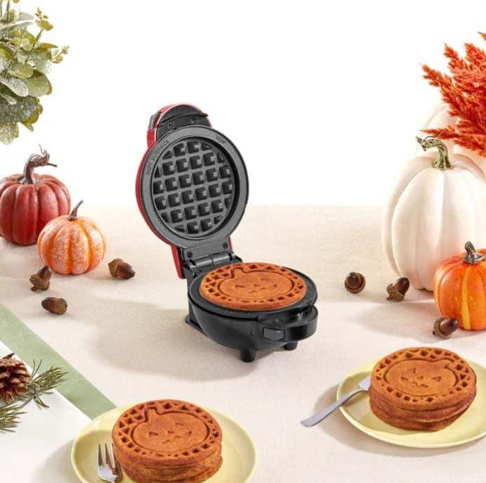 Dash MultiMaker Mini Waffle System with 7 Removable Plates and Storage Case